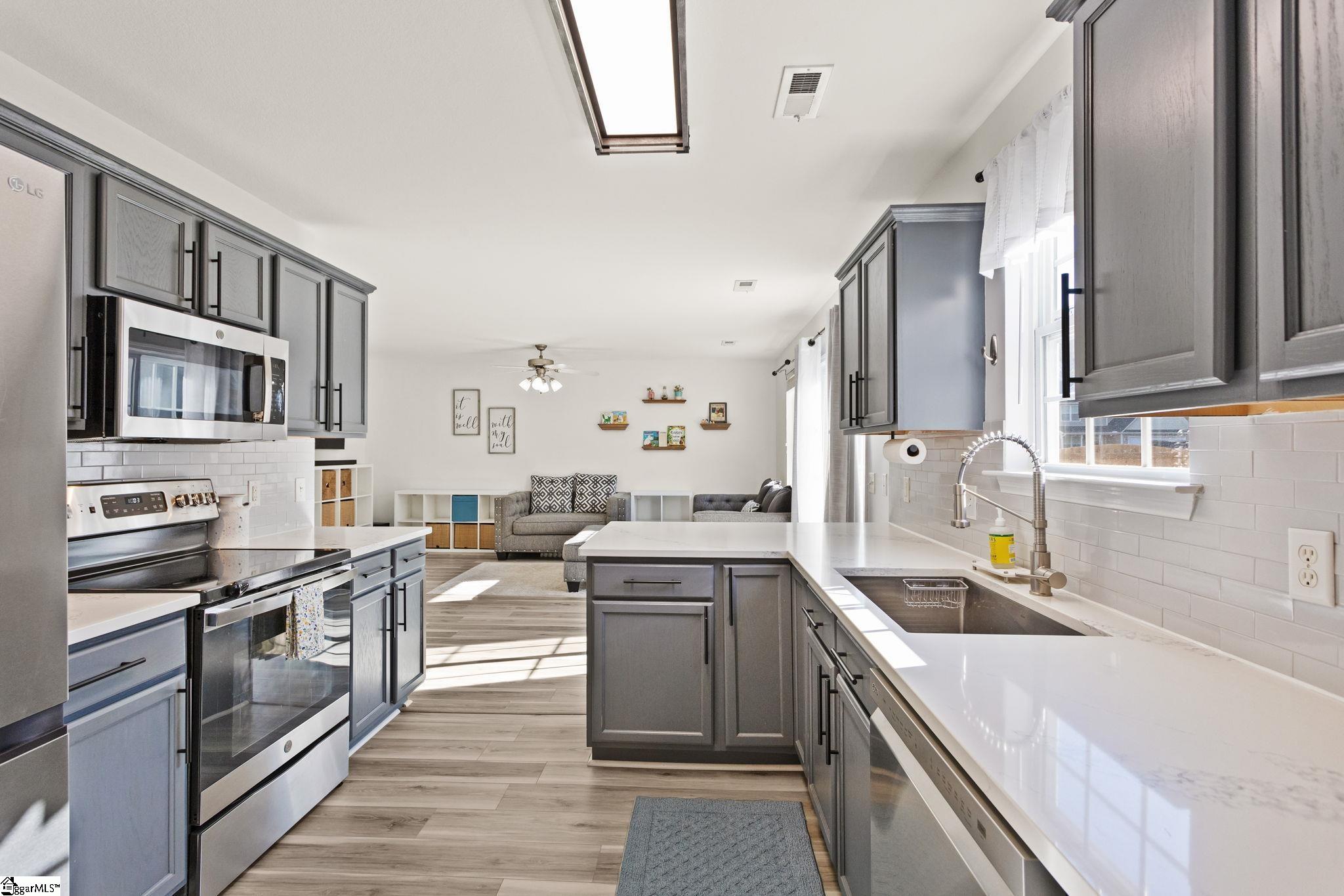 803 Barn Swallow Drive Simpsonville, SC 29680 - Photo 4 of 24