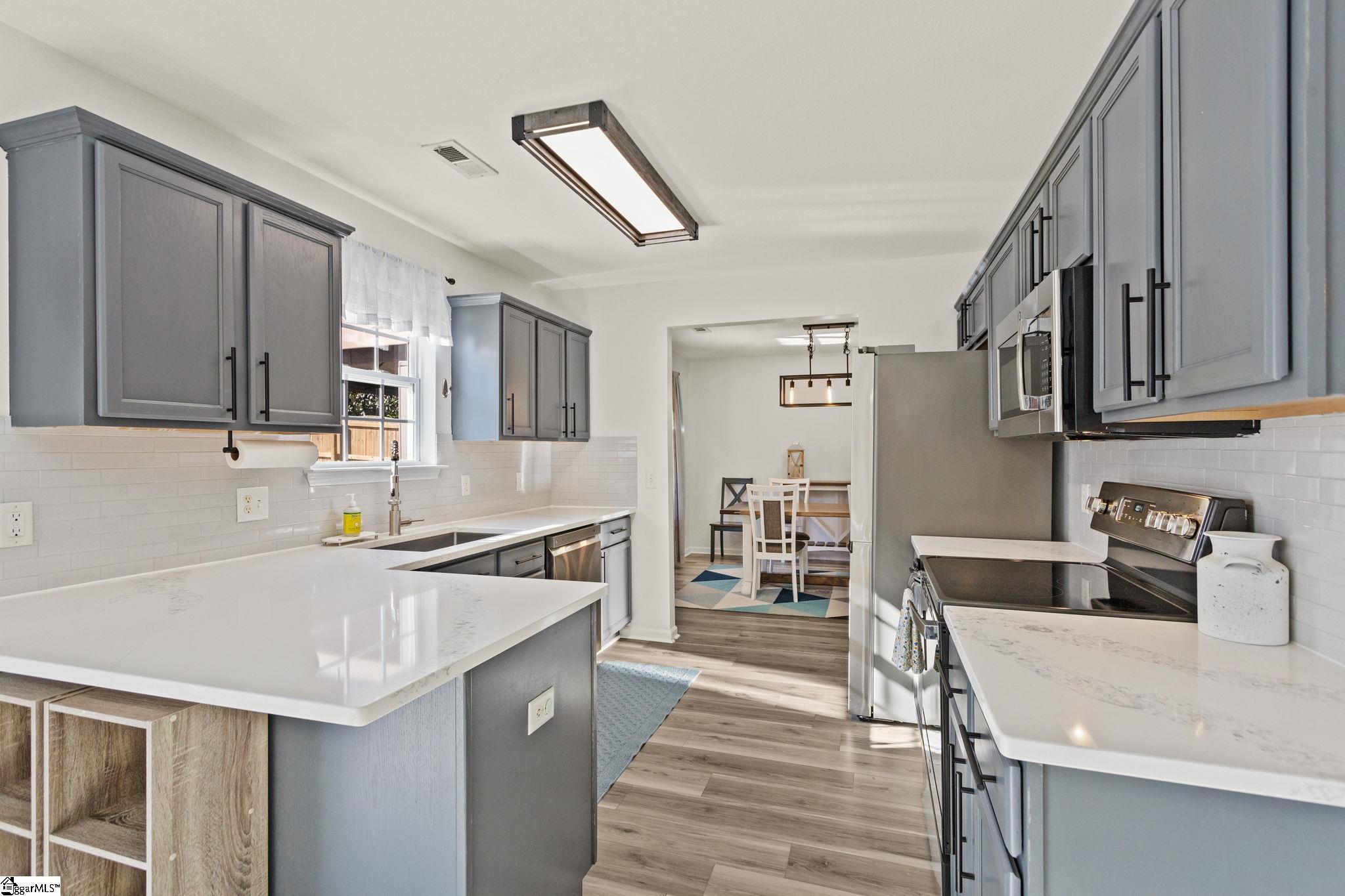 803 Barn Swallow Drive Simpsonville, SC 29680 - Photo 5 of 24