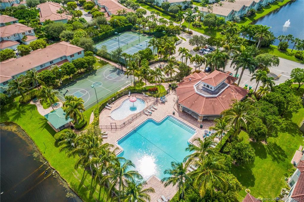 3138 Laurel Ridge Circle Riviera Beach, FL 33404 - Photo 7 of 34 Gallery Image 7