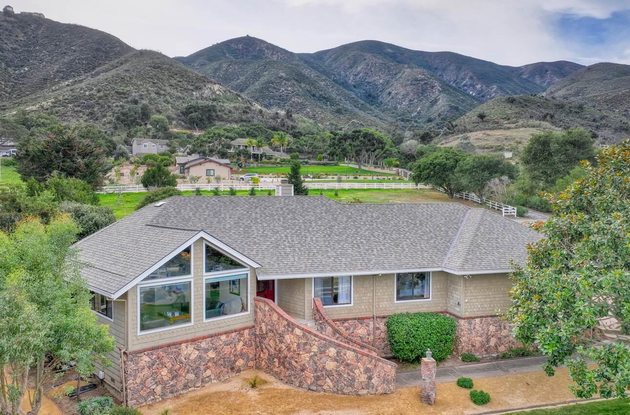 310 Mesa Road Salinas, CA 93908 - Photo 4 of 79 Gallery Image 4