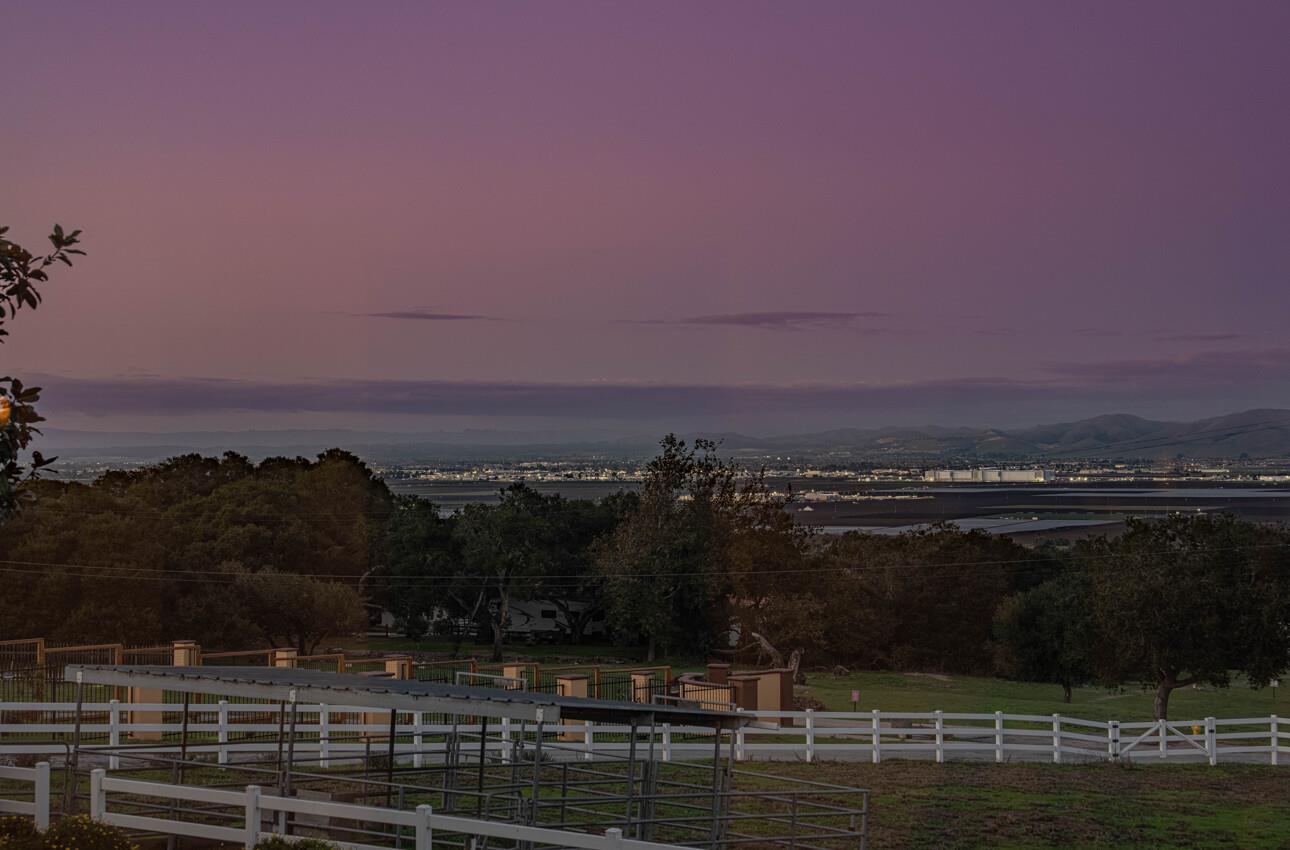 310 Mesa Road Salinas, CA 93908 - Photo 8 of 79 Gallery Image 8