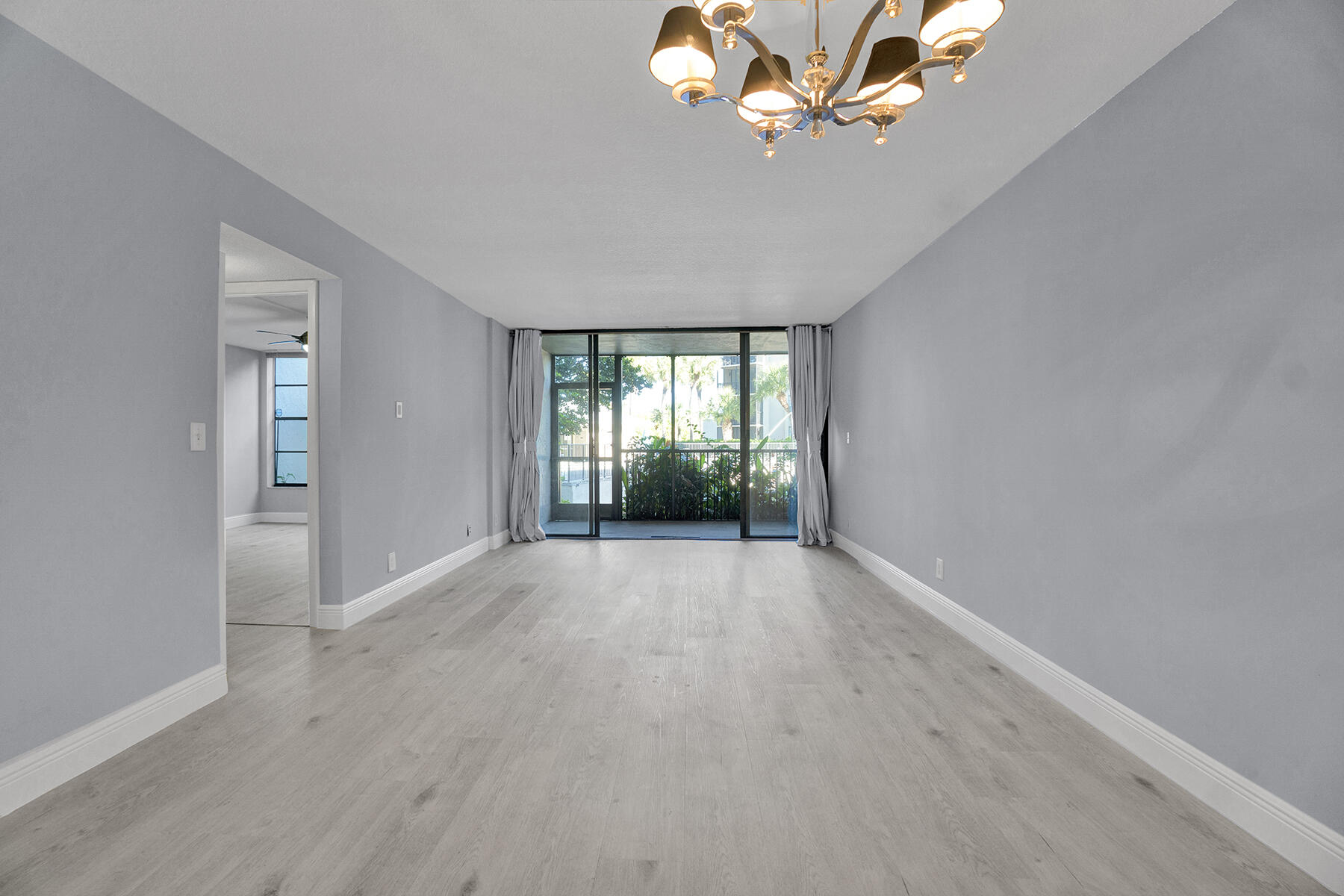 21 Royal Palm Way, Unit 103 Boca Raton, FL 33432 - Photo 13 of 51 Living Room