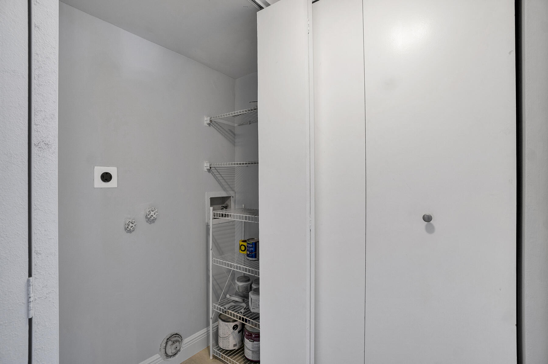 21 Royal Palm Way, Unit 103 Boca Raton, FL 33432 - Photo 16 of 51 Hallway