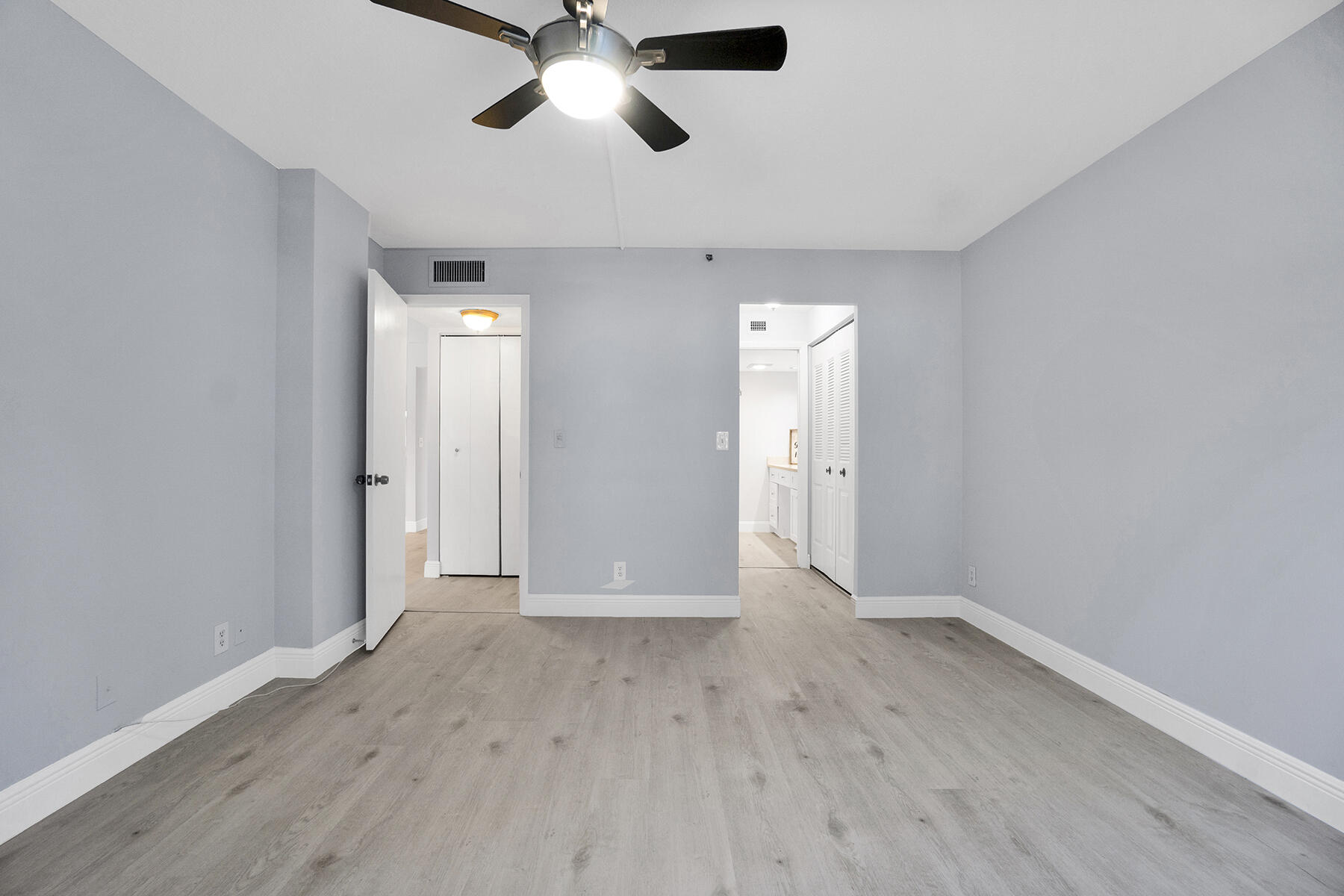 21 Royal Palm Way, Unit 103 Boca Raton, FL 33432 - Photo 19 of 51 Master Bedroom