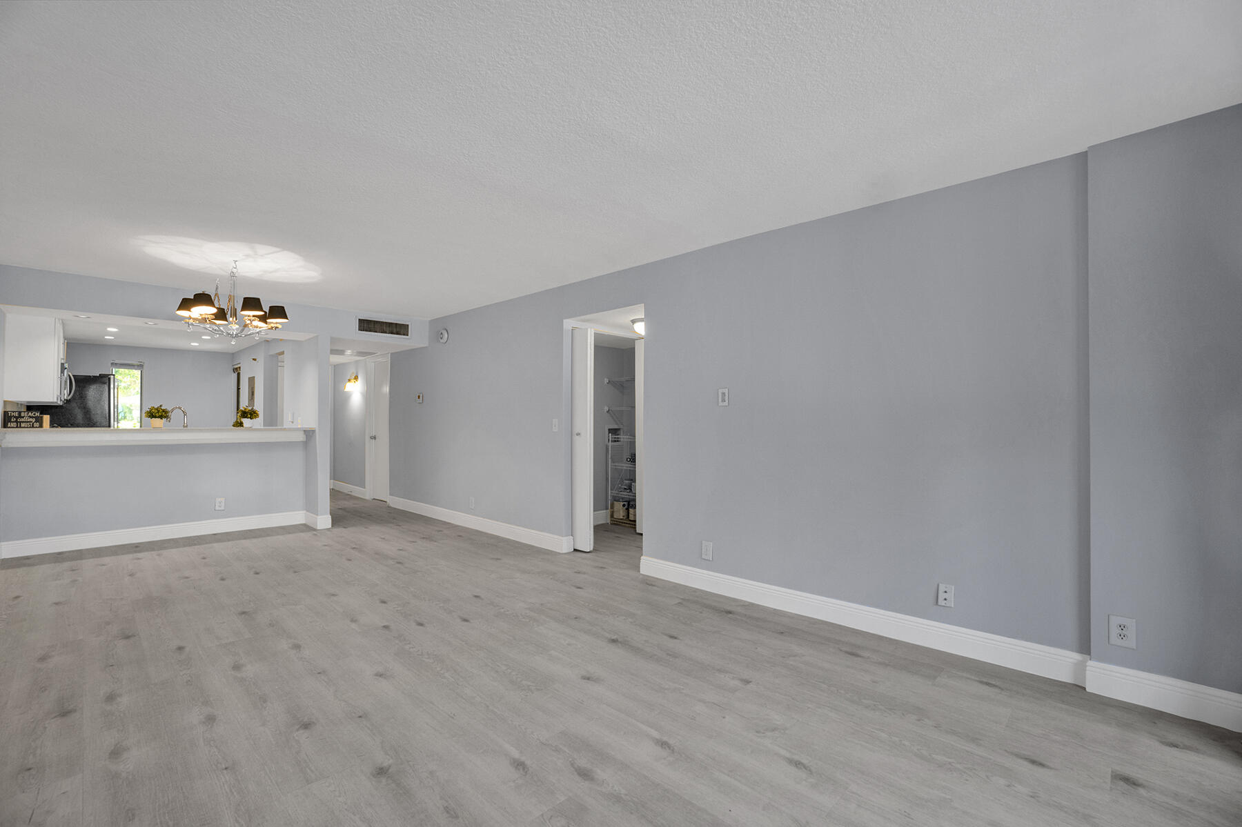 21 Royal Palm Way, Unit 103 Boca Raton, FL 33432 - Photo 9 of 51 Living Room