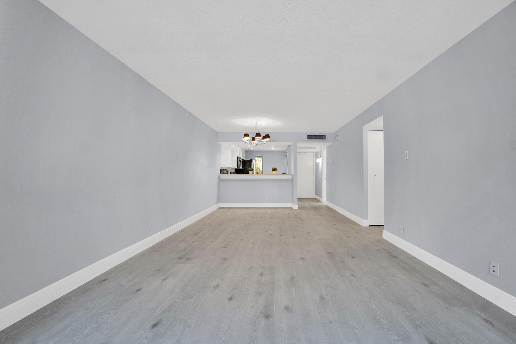21 Royal Palm Way, Unit 103 Boca Raton, FL 33432 - Photo 10 of 51 Living Room