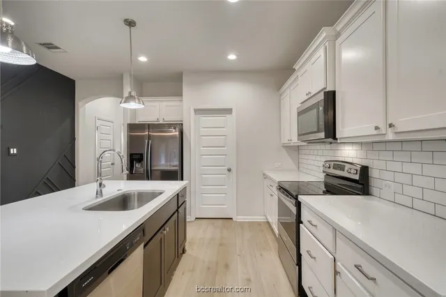 $2,200 | 2155 Mountain Wind Loop, Bryan, TX 77807