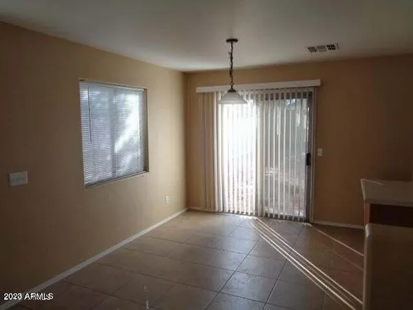 $1,725 | 1767 East Denim Trail, San Tan Valley, AZ 85143