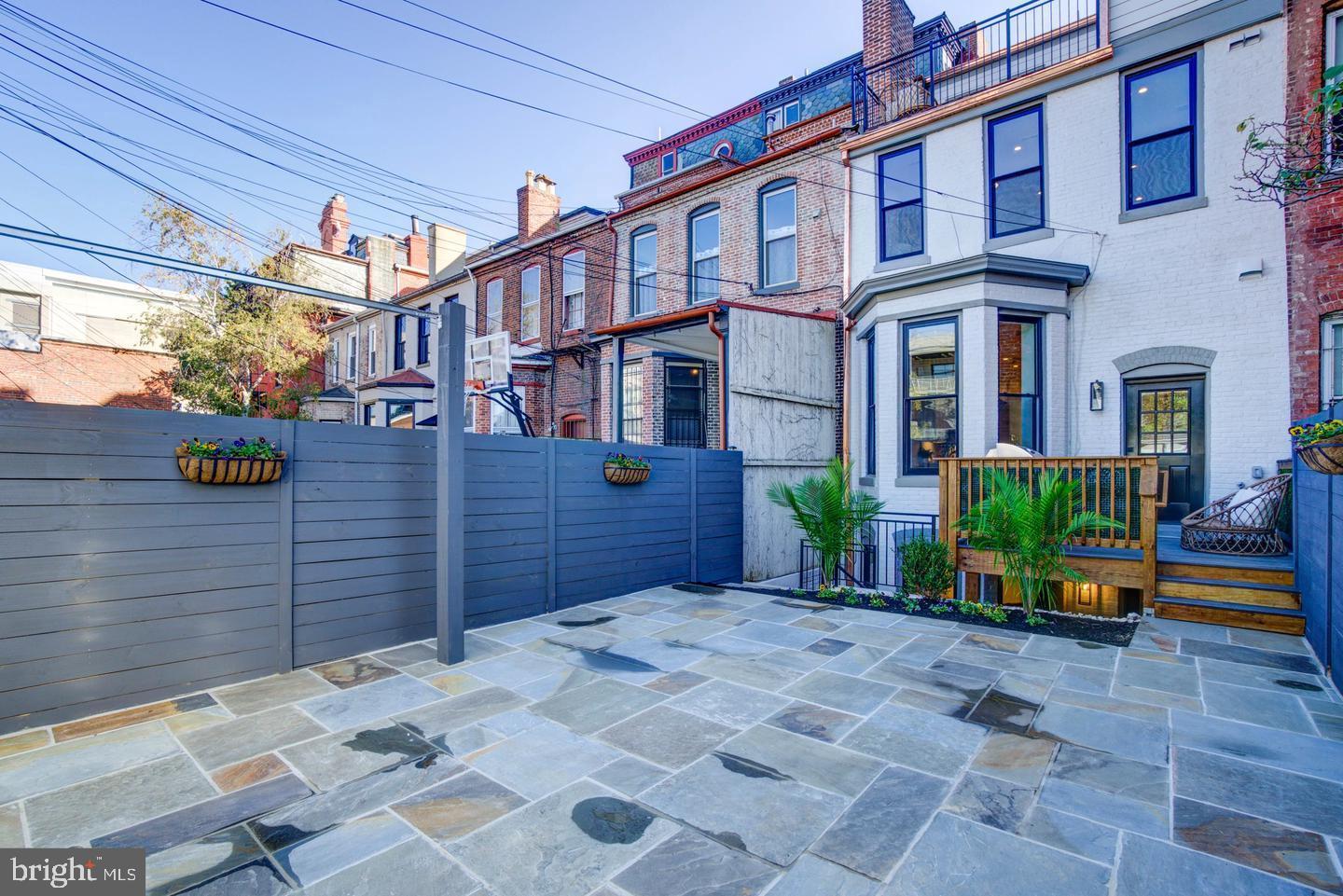 911 M Street Northwest Washington, DC 20001 - Photo 28 of 31 a front view of a building