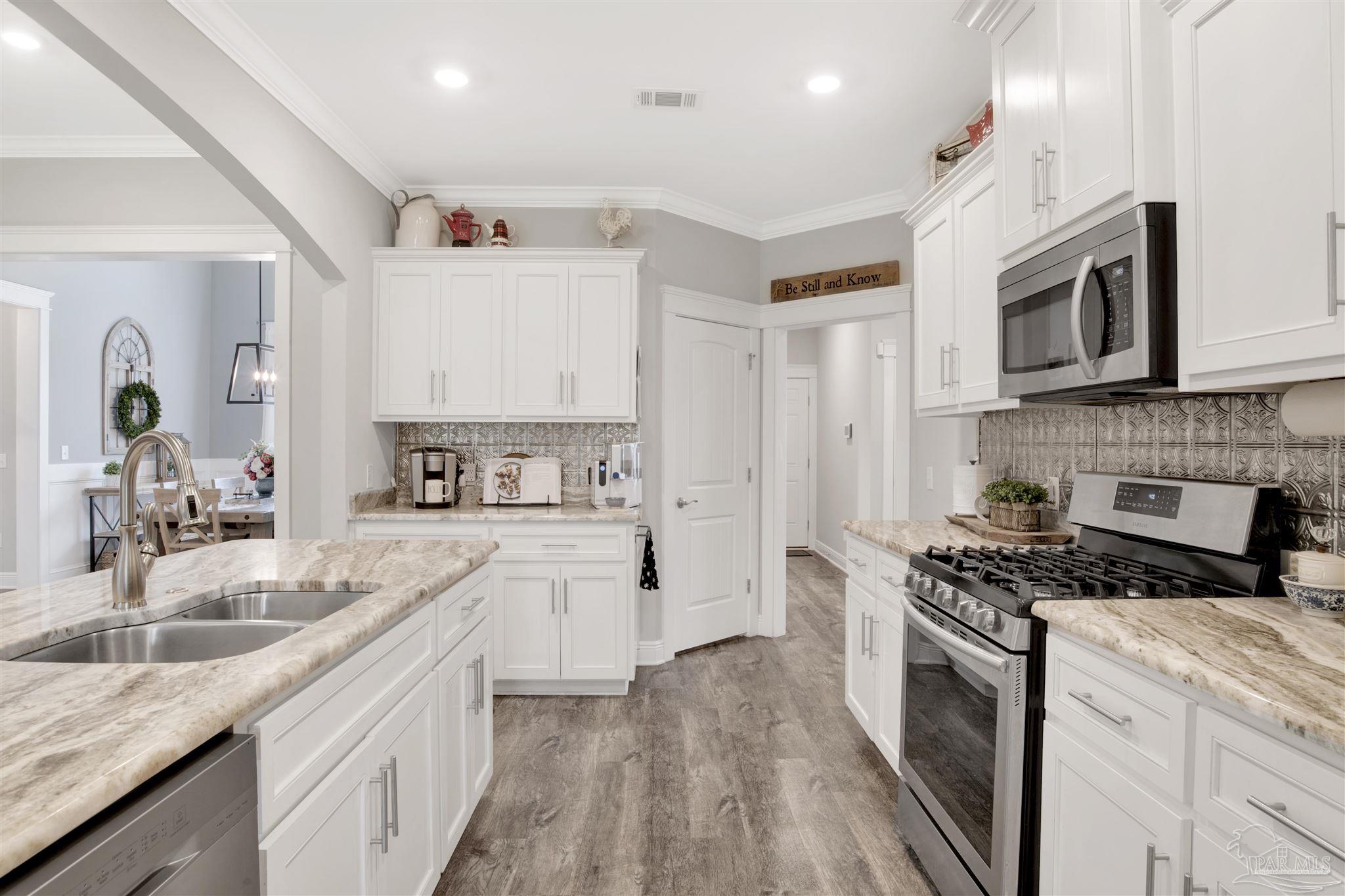 1552 Cadence Loop Cantonment, FL 32533 - Photo 17 of 36