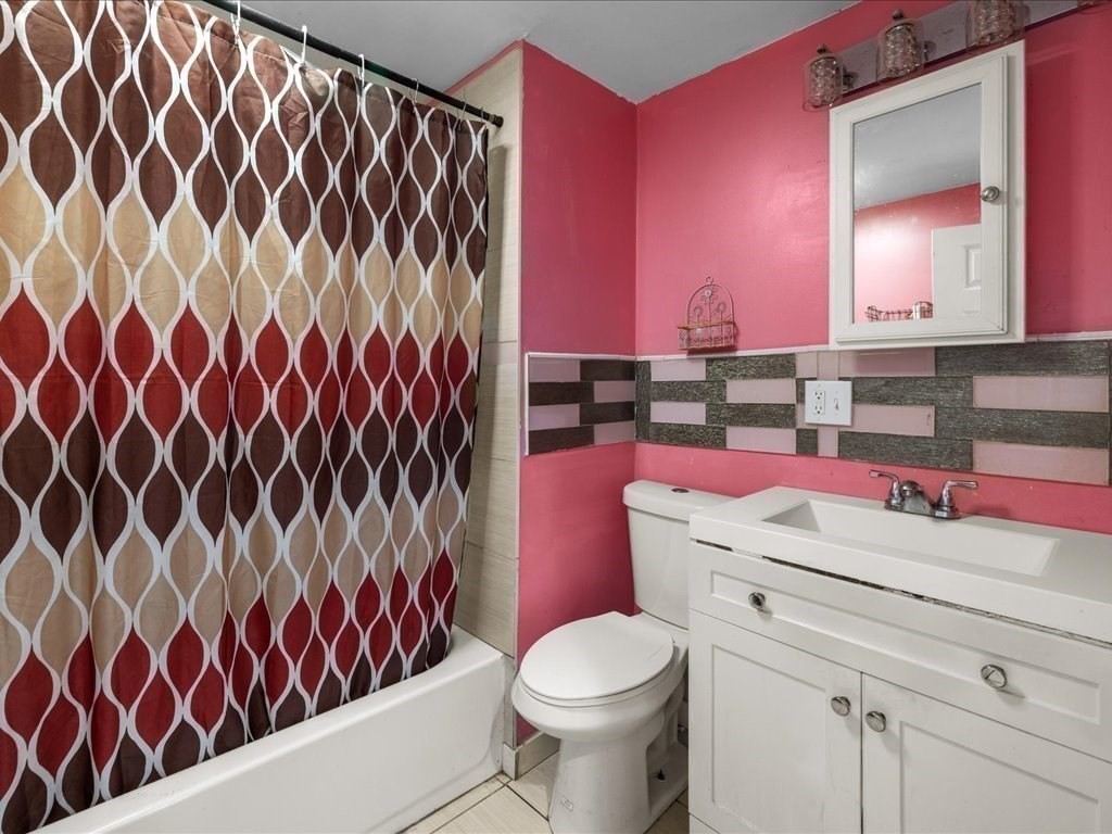 555 Webster Street Marshfield, MA 02050 - Photo 9 of 36