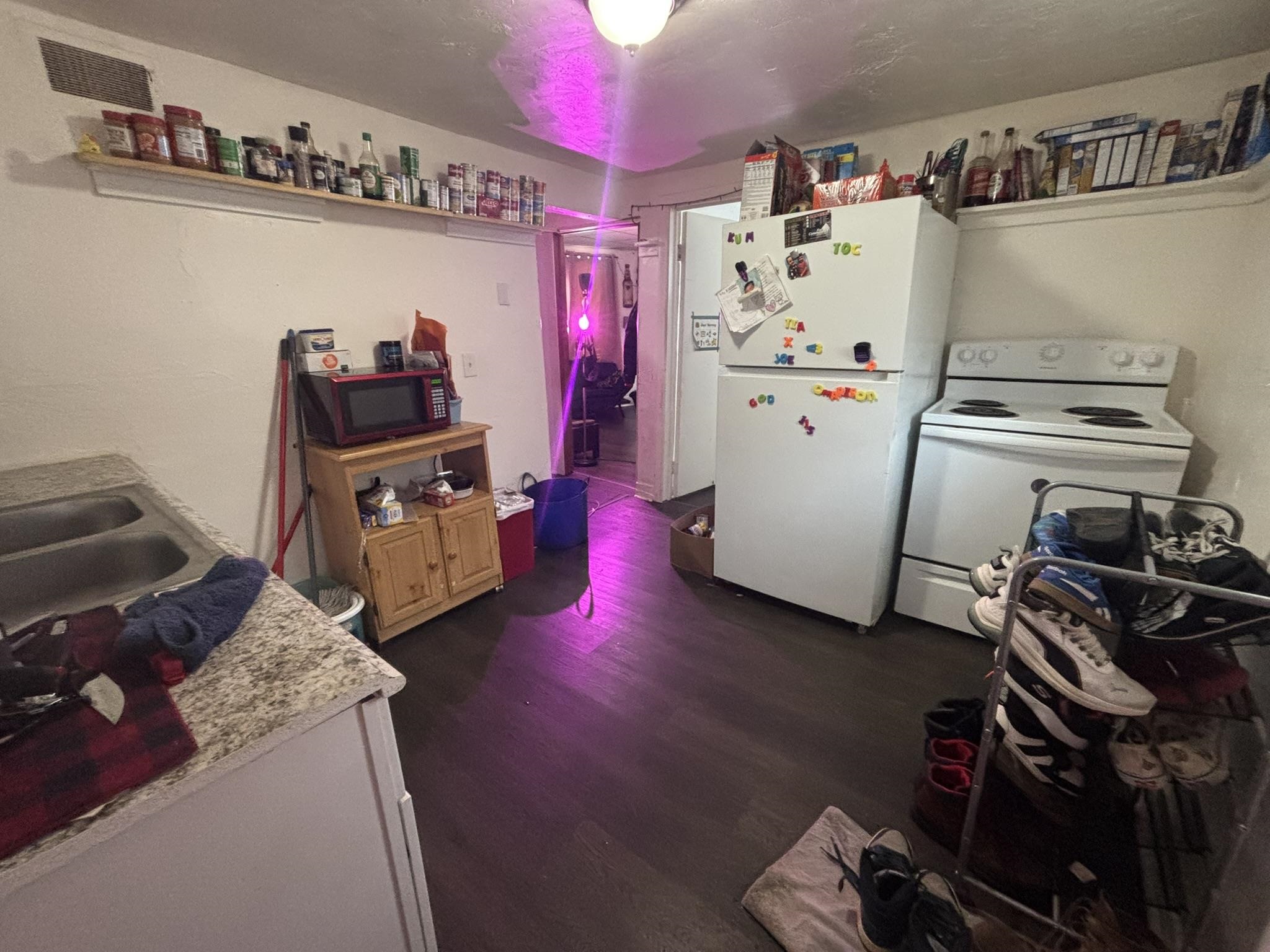 1028 Stuart Street Green Bay, WI 54301 - Photo 14 of 32