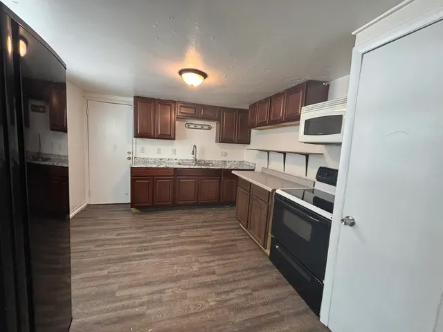 $249,900 | 1028 Stuart Street, Green Bay, WI 54301