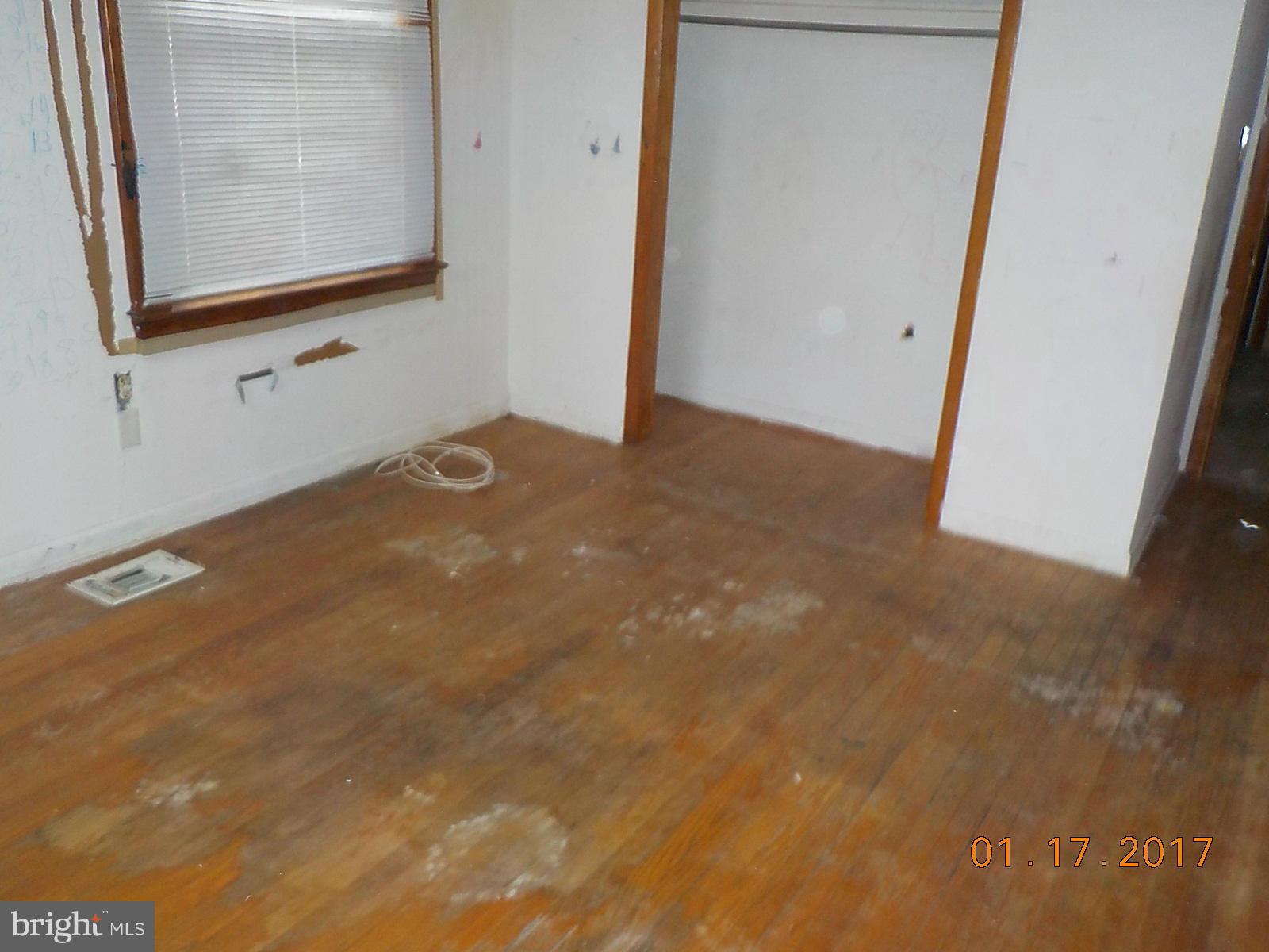 230 Bar Harbor Road Pasadena, MD 21122 - Photo 3 of 9 Bedroom