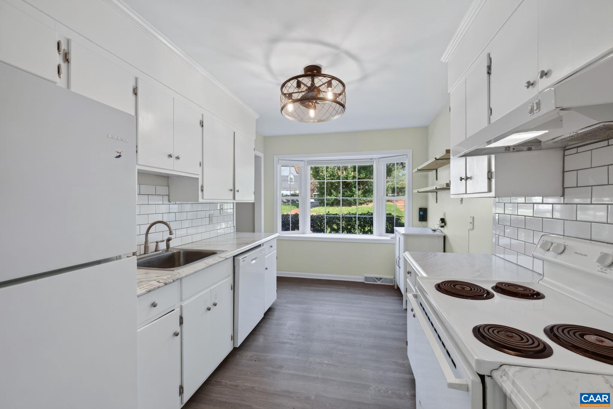 107 Georgetown Green Charlottesville, VA 22901 - Photo 5 of 30 Gallery Image 5