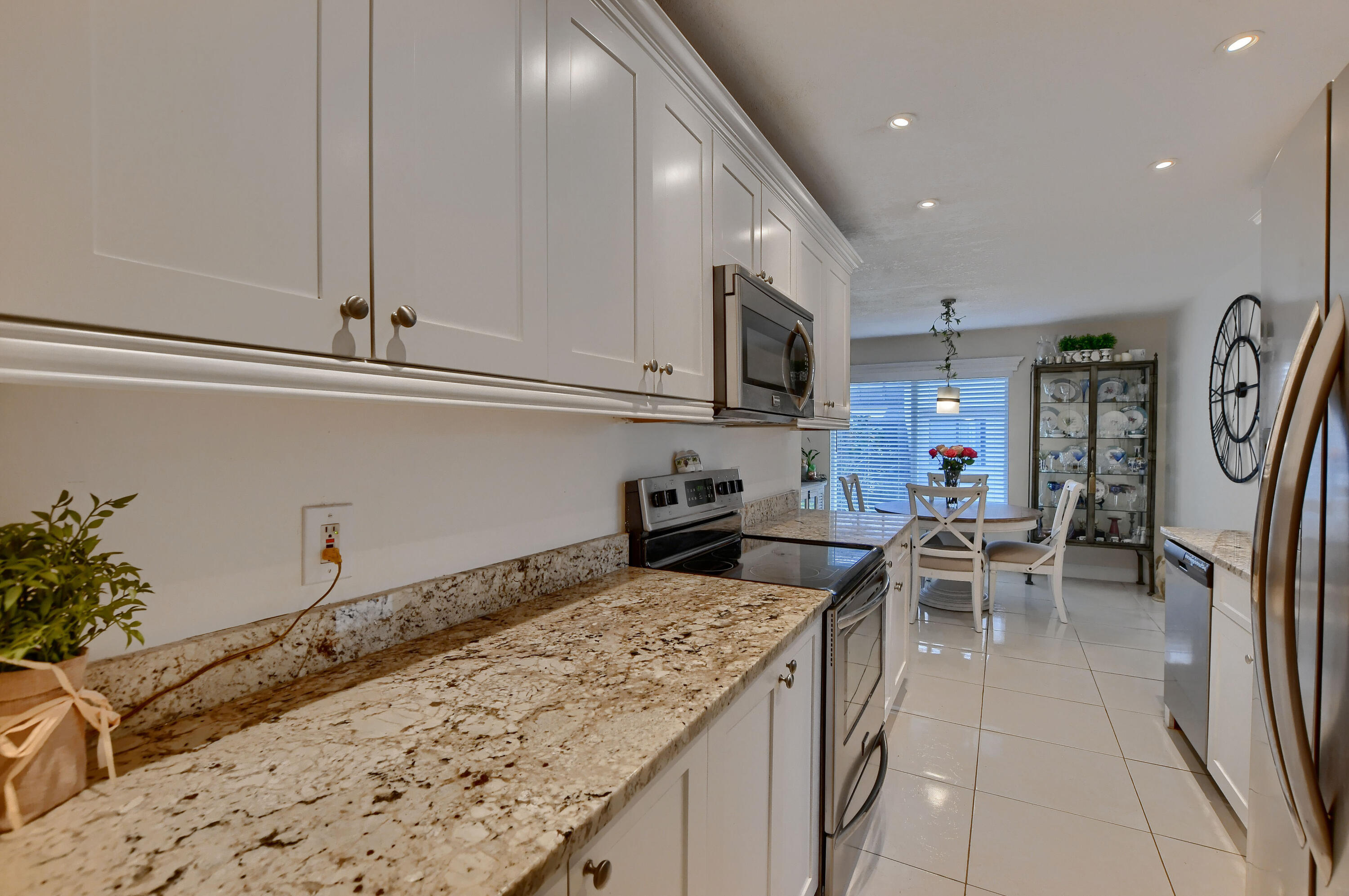 149 Northwest 70th Street, Unit 306C Boca Raton, FL 33487 - Photo 13 of 27 Kitchen