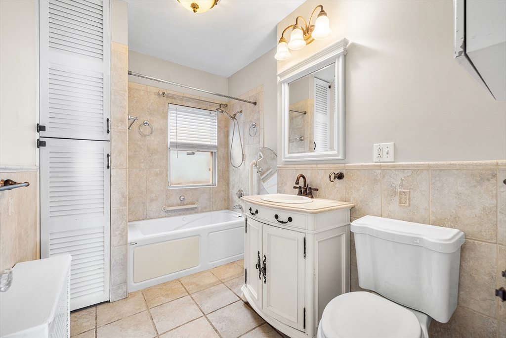 62 Westmore Road Boston, MA 02126 - Photo 9 of 38