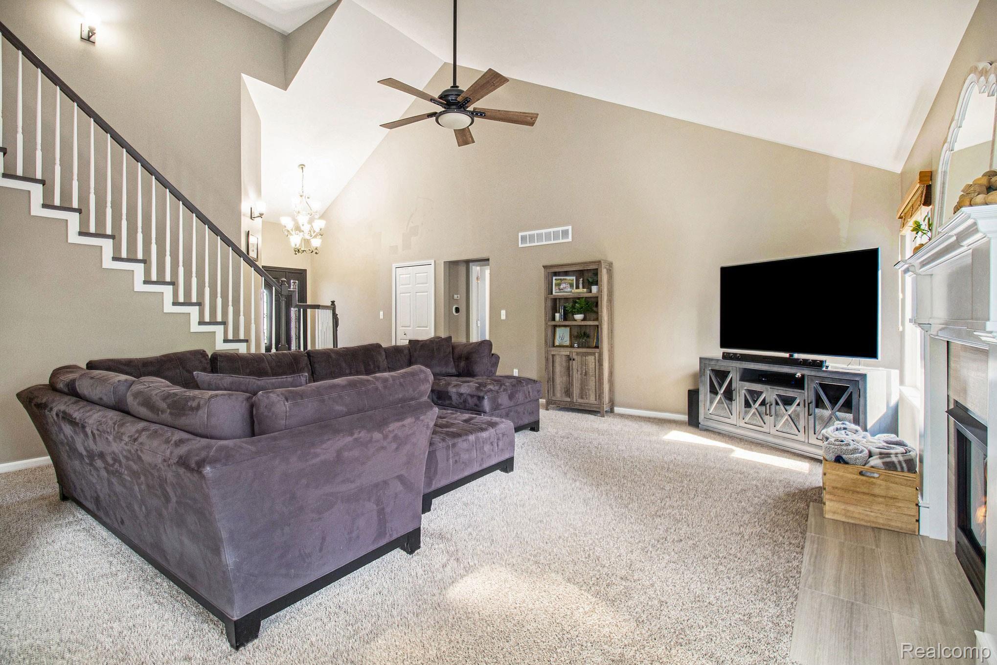 1384 Ridge View Court Grand Blanc, MI 48439 - Photo 8 of 41 IMG_3126.jpg