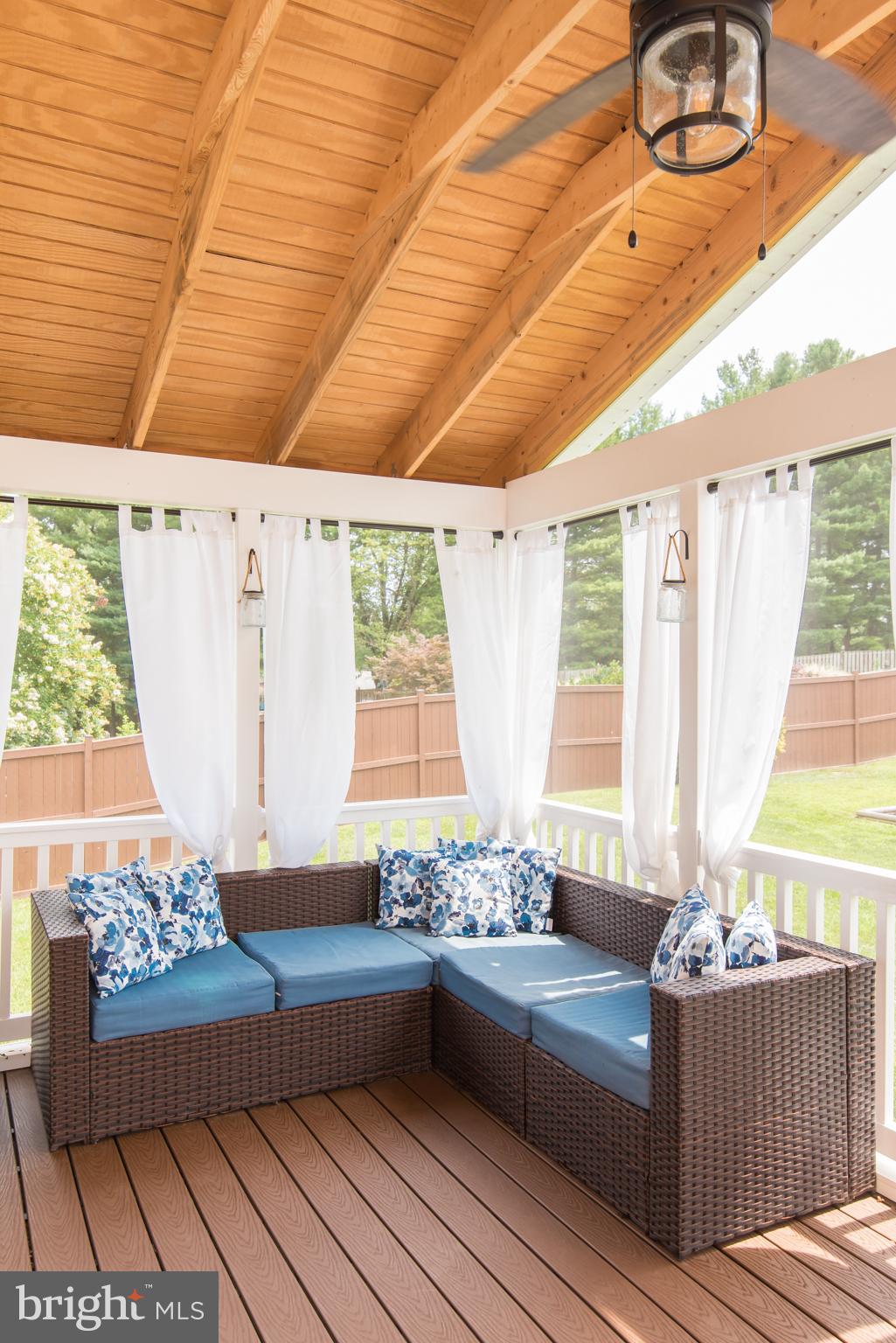 8235 Hilton Road Gaithersburg, MD 20882 - Photo 49 of 90 Inviting screened-in porch
