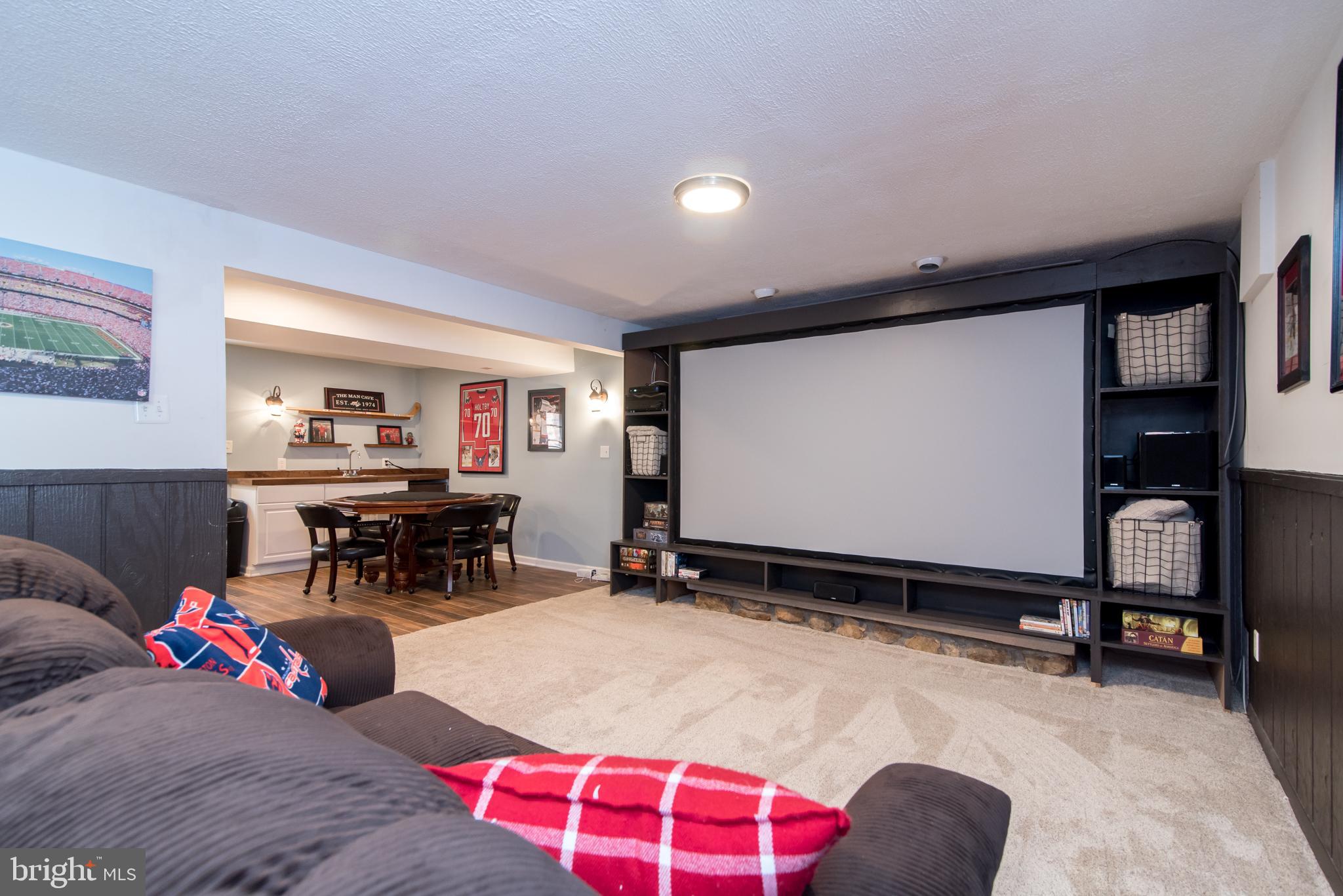 8235 Hilton Road Gaithersburg, MD 20882 - Photo 54 of 90 Home theatre: screen & projector convey-LL