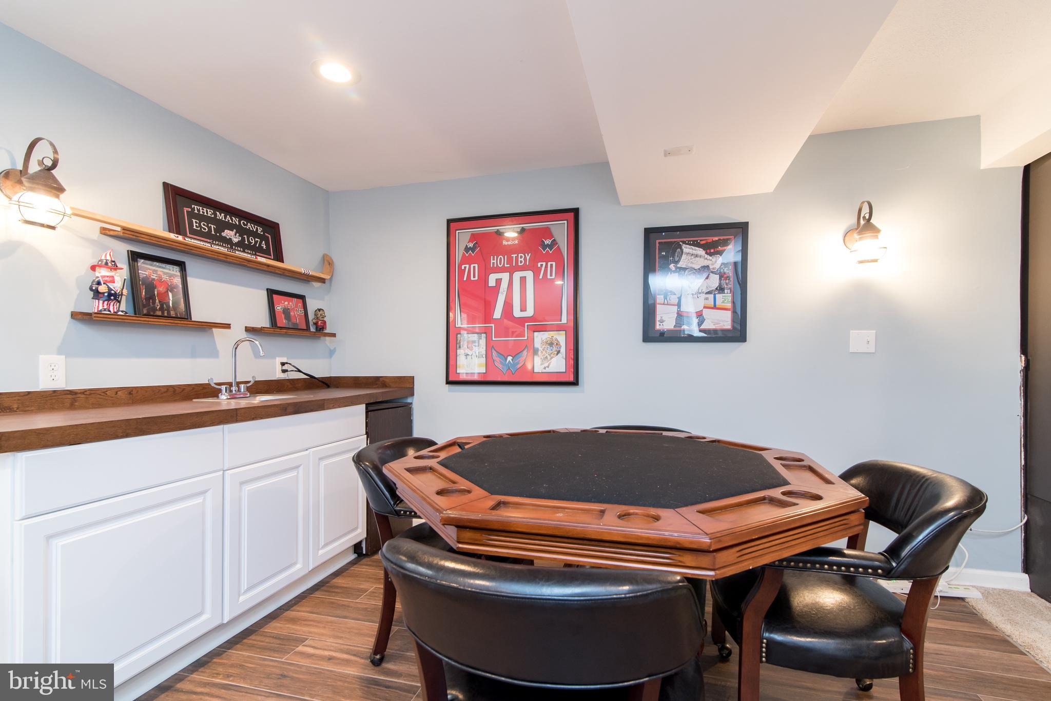 8235 Hilton Road Gaithersburg, MD 20882 - Photo 58 of 90 Wet bar. Mini-fridge conveys!- lower level