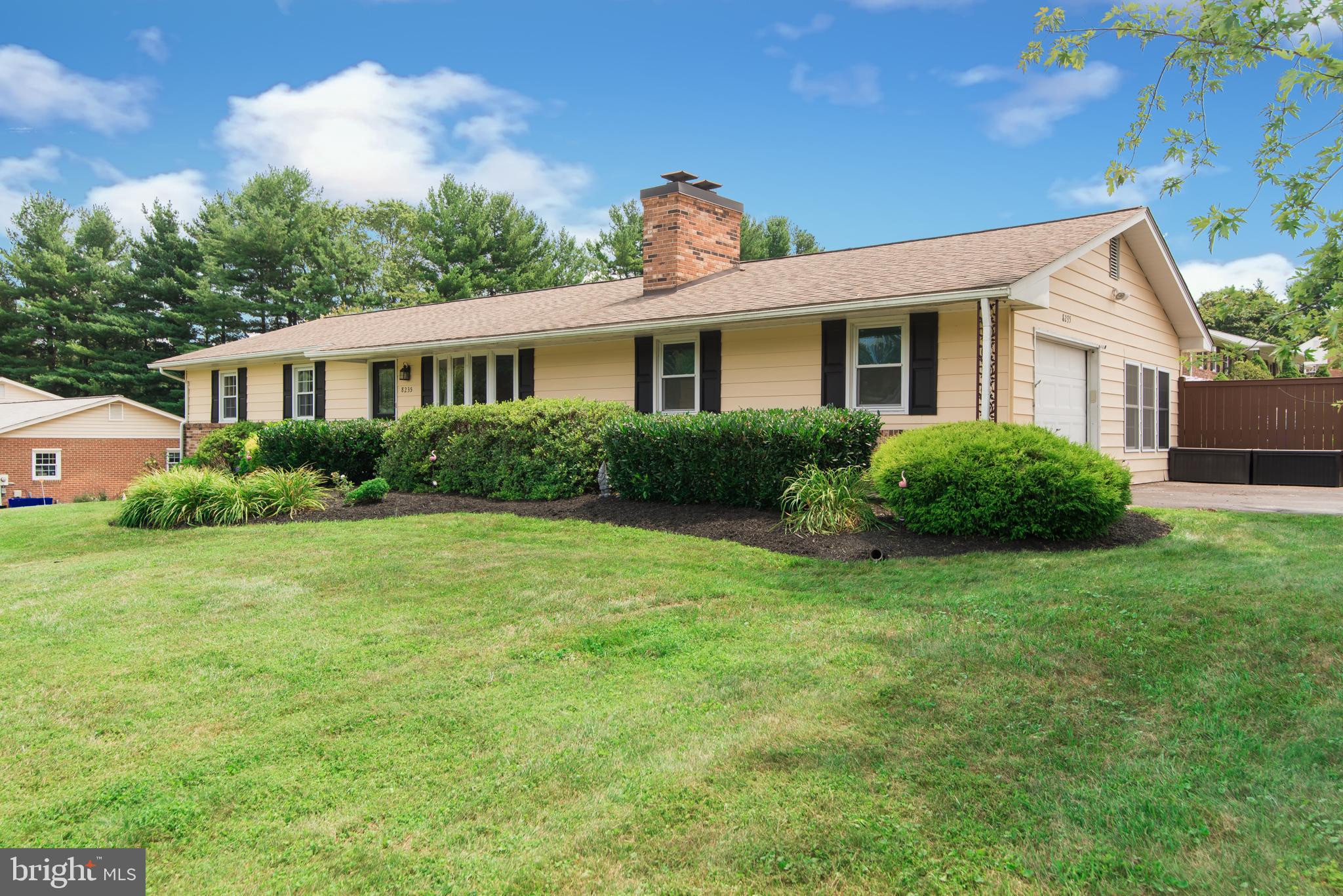 8235 Hilton Road Gaithersburg, MD 20882 - Photo 68 of 90 Front view of home and garage