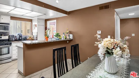 $489,900 | 13567 Valerio Street, Unit C, Van Nuys, CA 91405