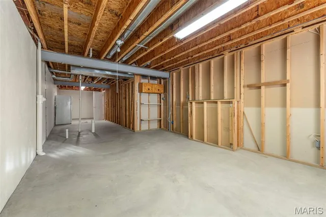 $345,000 | 65 Eagle Cove Lane, Unit 25B, St. Charles, MO 63303