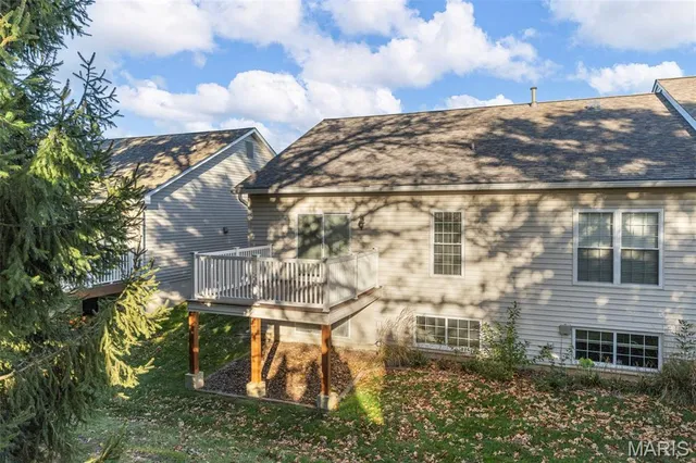 $345,000 | 65 Eagle Cove Lane, Unit 25B, St. Charles, MO 63303