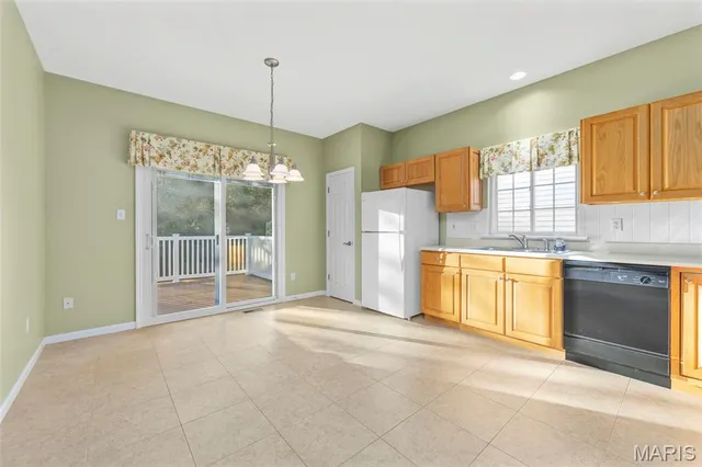 $345,000 | 65 Eagle Cove Lane, Unit 25B, St. Charles, MO 63303