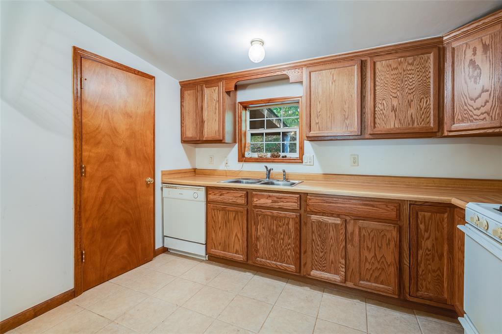 392 Camp Moneto Road Nashville, IN 47448 - Photo 12 of 50