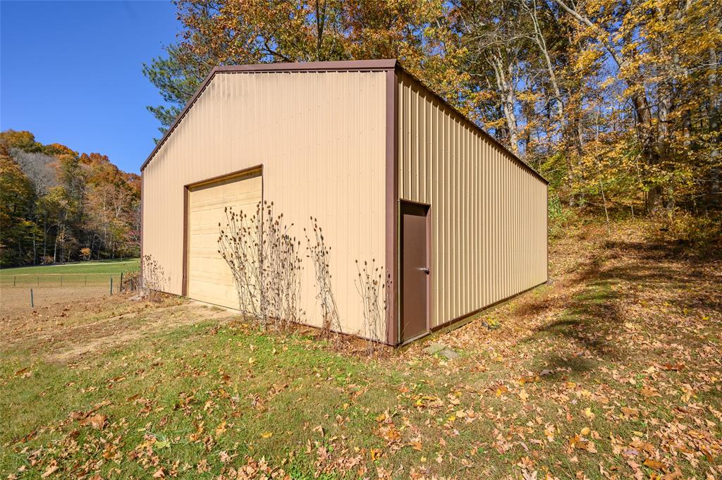 392 Camp Moneto Road Nashville, IN 47448 - Photo 3 of 50