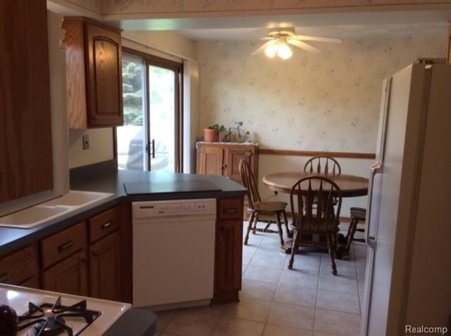 2815 Lannen Road Howell, MI 48855 - Photo 8 of 22