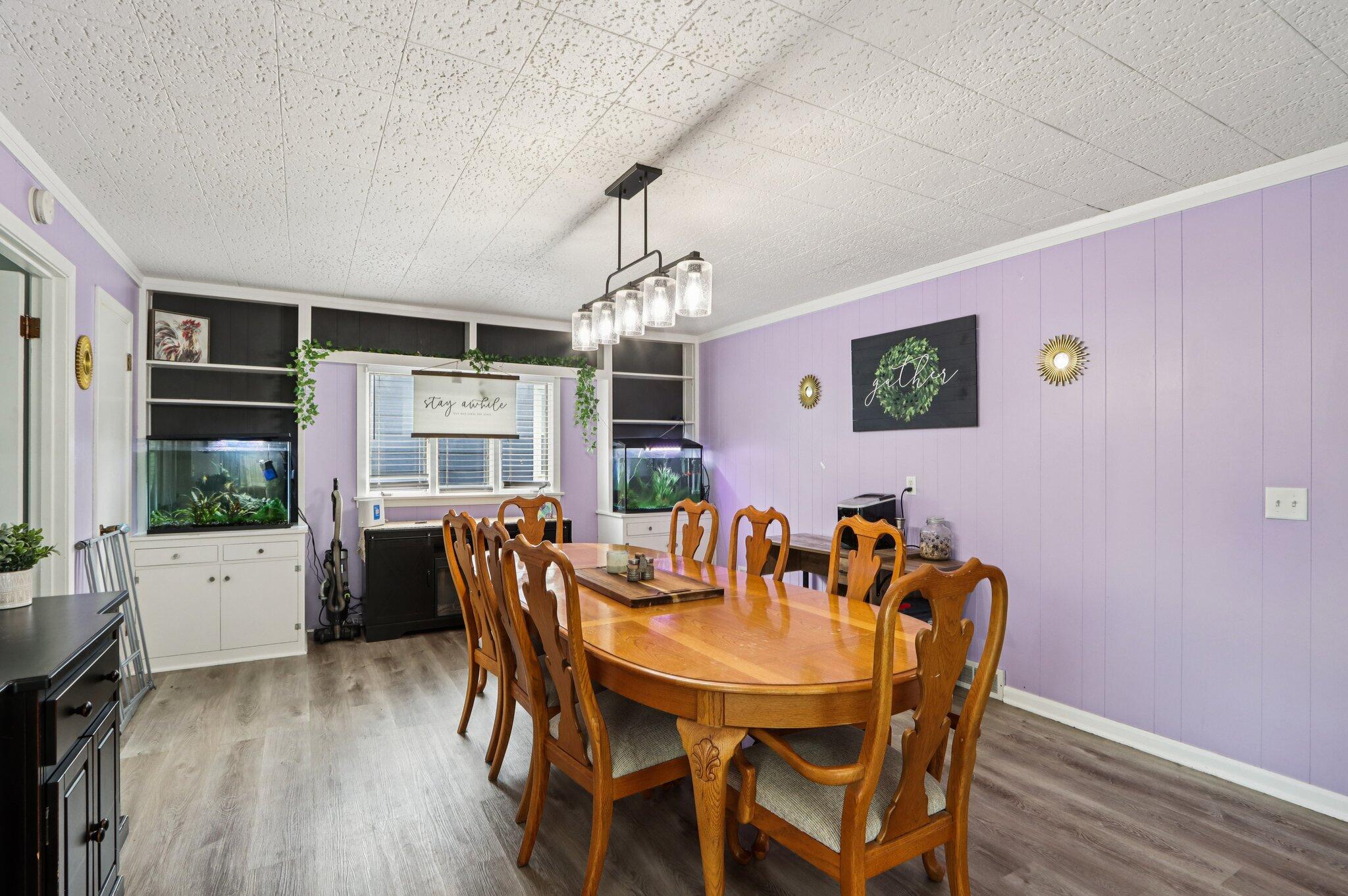 1104 Lathrop Avenue Racine, WI 53405 - Photo 8 of 22 11-web-or-mls-Lathrop Ave-S2606-011