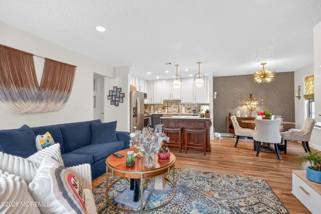 $320,000 | 400 Daisy Court, Jackson, NJ 08527