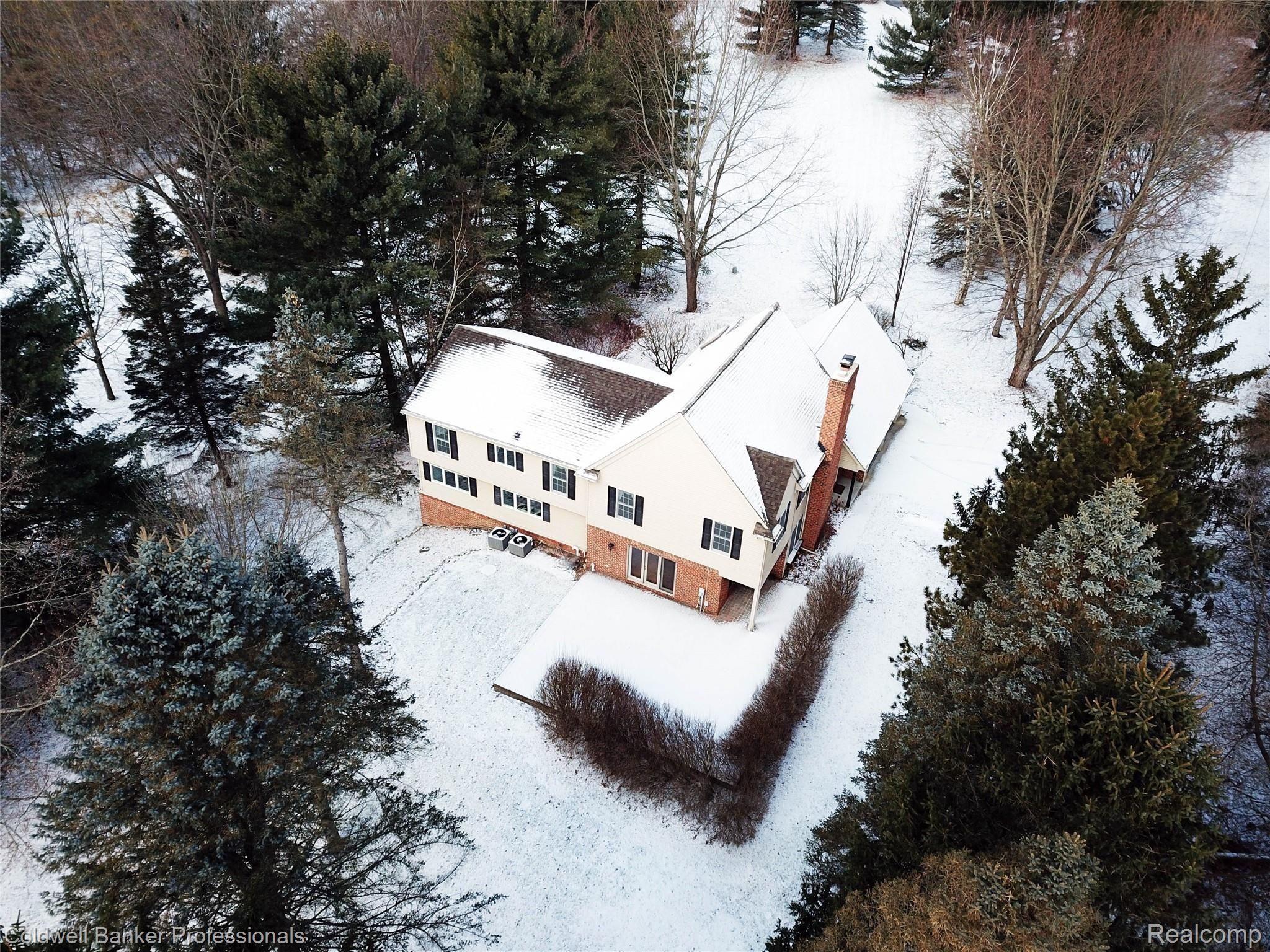 9925 Rattalee Lake Road Clarkston, MI 48348 - Photo 47 of 51 Everything you need is here
