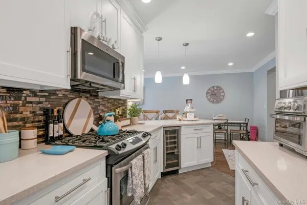 $329,000 | 101 Old Mamaroneck Road, Unit 2C5, White Plains, NY 10605