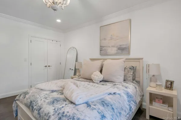 $329,000 | 101 Old Mamaroneck Road, Unit 2C5, White Plains, NY 10605