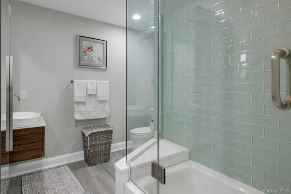 $329,000 | 101 Old Mamaroneck Road, Unit 2C5, White Plains, NY 10605