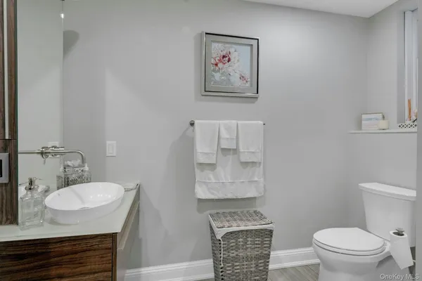 $329,000 | 101 Old Mamaroneck Road, Unit 2C5, White Plains, NY 10605