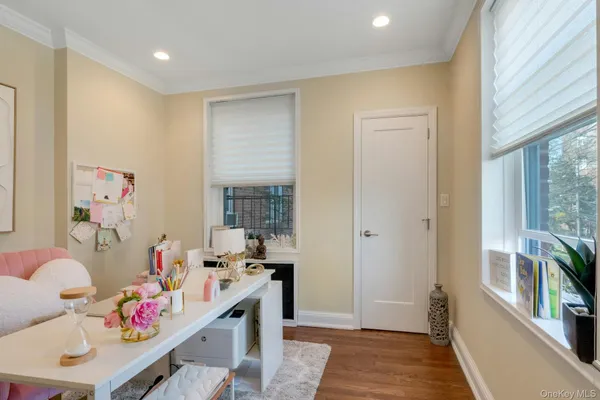 $329,000 | 101 Old Mamaroneck Road, Unit 2C5, White Plains, NY 10605