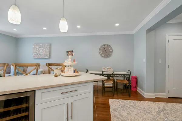 $329,000 | 101 Old Mamaroneck Road, Unit 2C5, White Plains, NY 10605