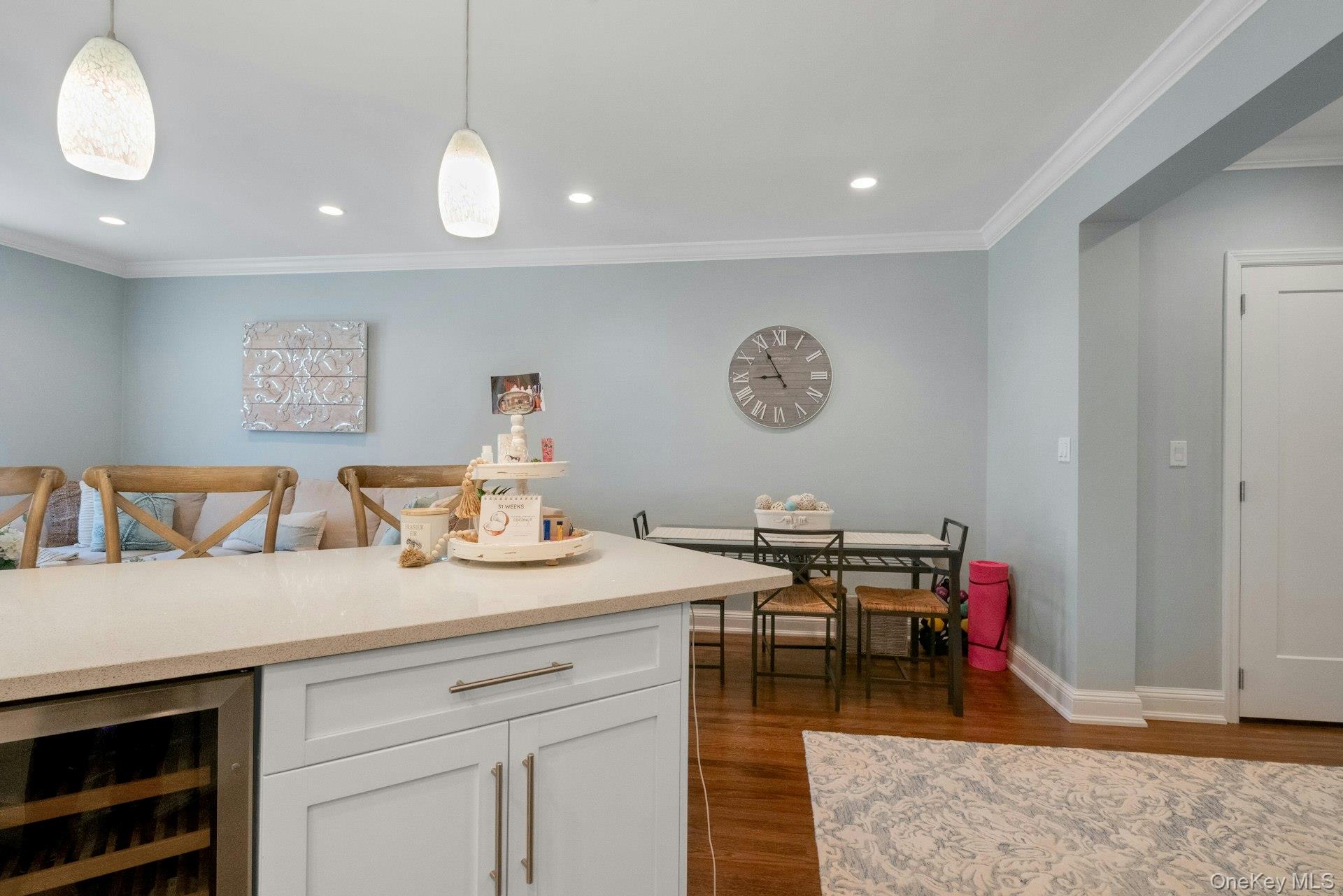 101 Old Mamaroneck Road, Unit 2C5 White Plains, NY 10605 - Photo 10 of 35 a view of a dining area with furniture