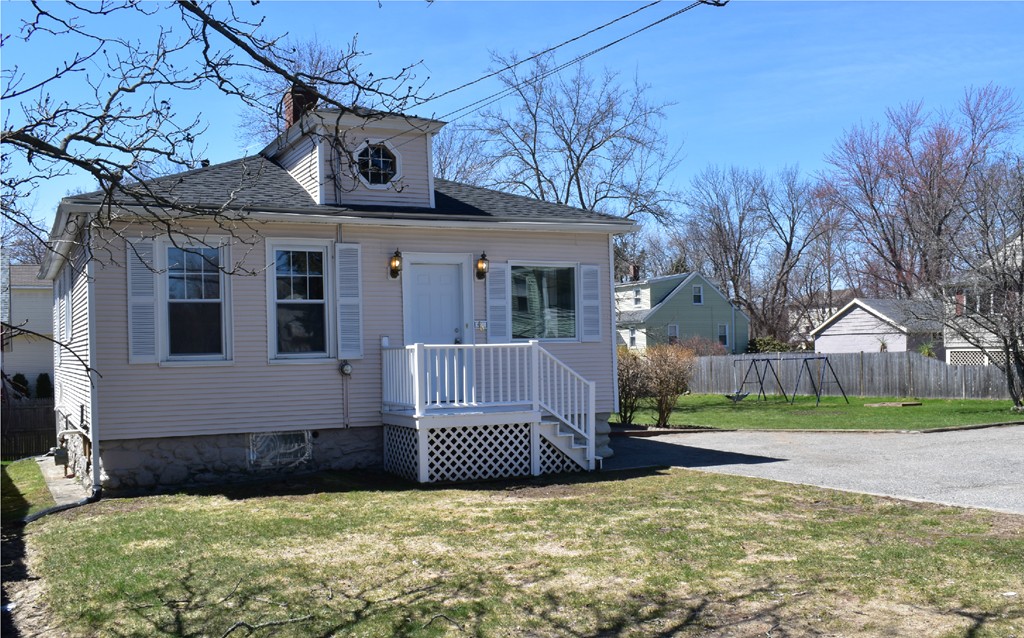 46 Howe Street Methuen, MA 01844 - Photo 1 of 16 Gallery Image 1
