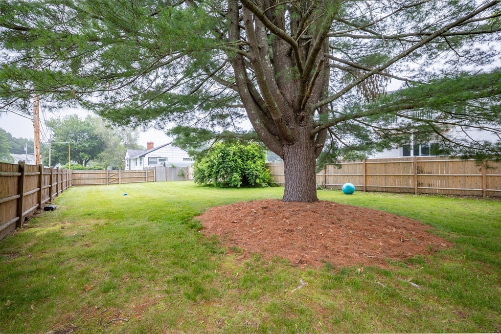 9 Herrick Road Peabody, MA 01960 - Photo 37 of 41