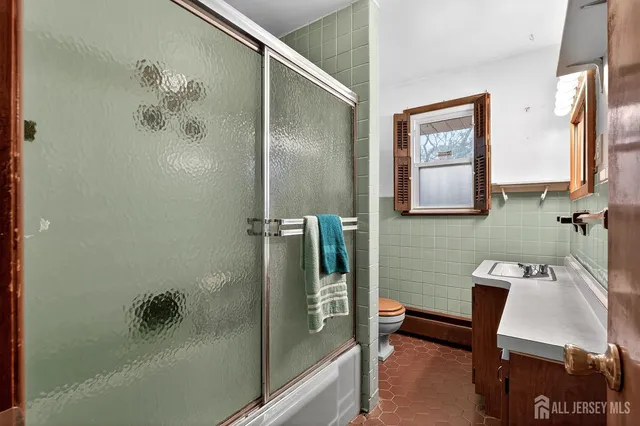 $725,000 | 21 Pine Street, Old Bridge, NJ 08857