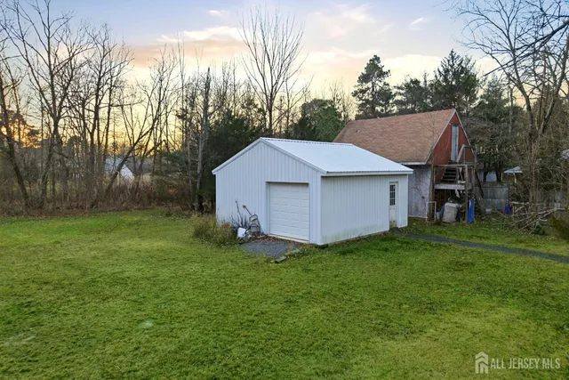 $725,000 | 21 Pine Street, Old Bridge, NJ 08857