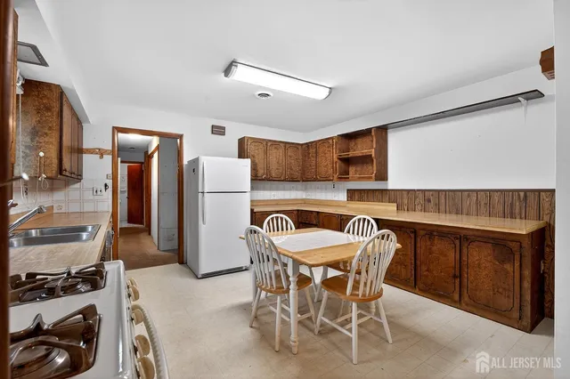 $725,000 | 21 Pine Street, Old Bridge, NJ 08857