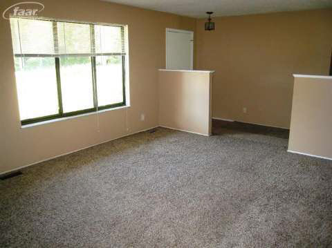 10087 West Stanley Road Flushing, MI 48433 - Photo 6 of 26 20414735-5.JPG