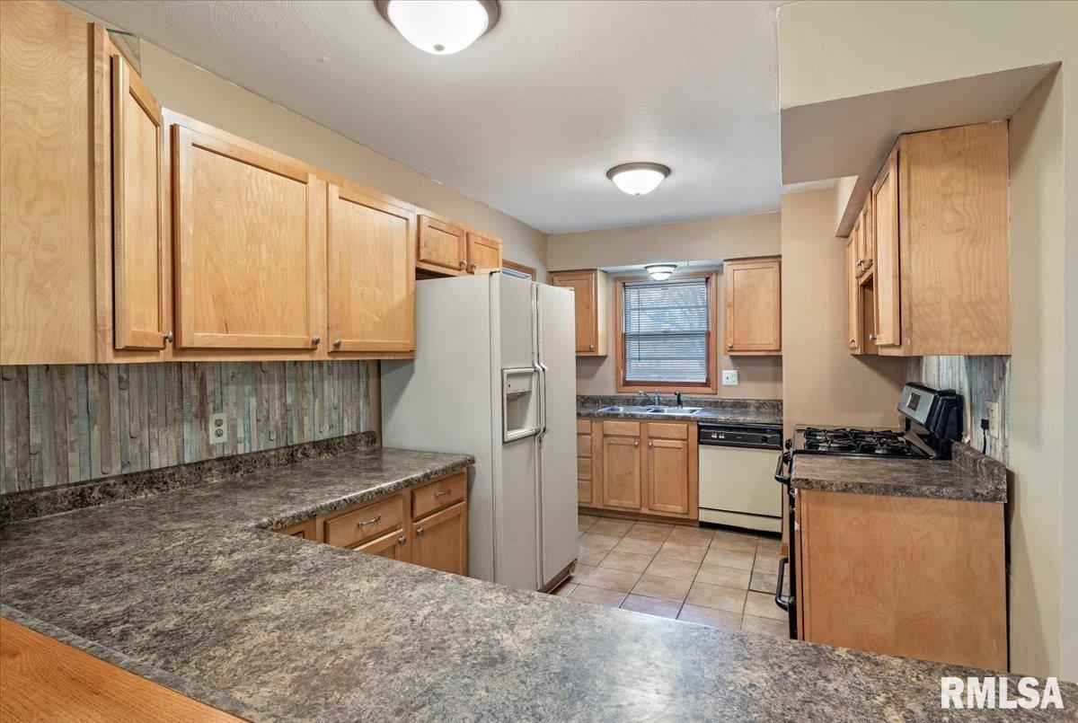 5 Somerset Road Springfield, IL 62711 - Photo 10 of 32 Gallery Image 10